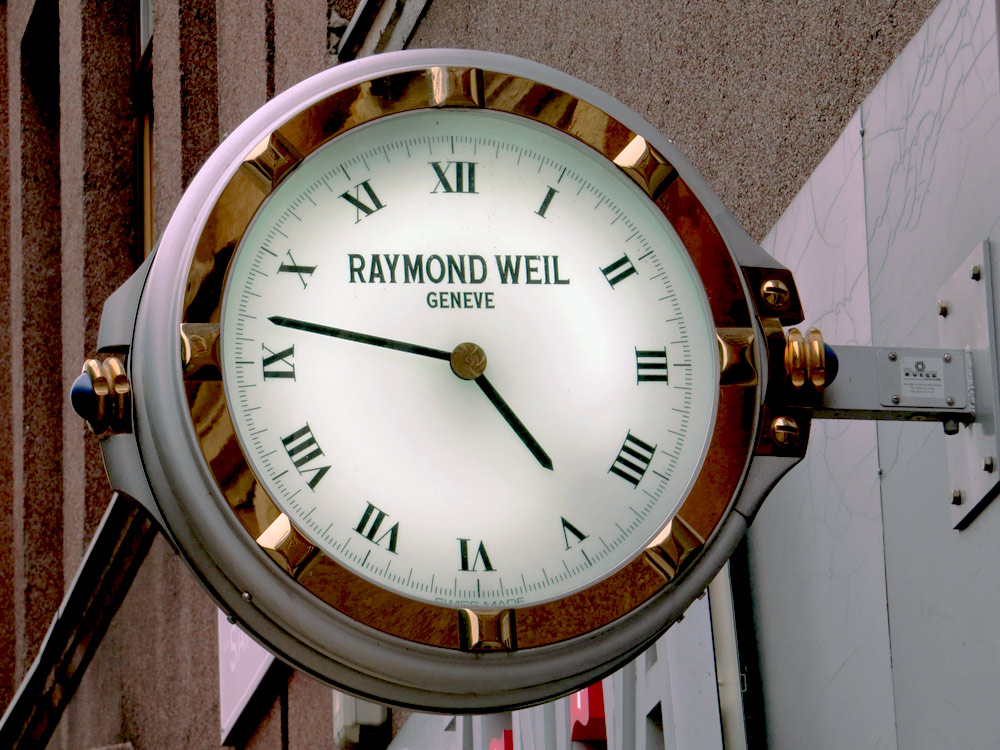 Pulksteņa Raymond Weil ciparnīca