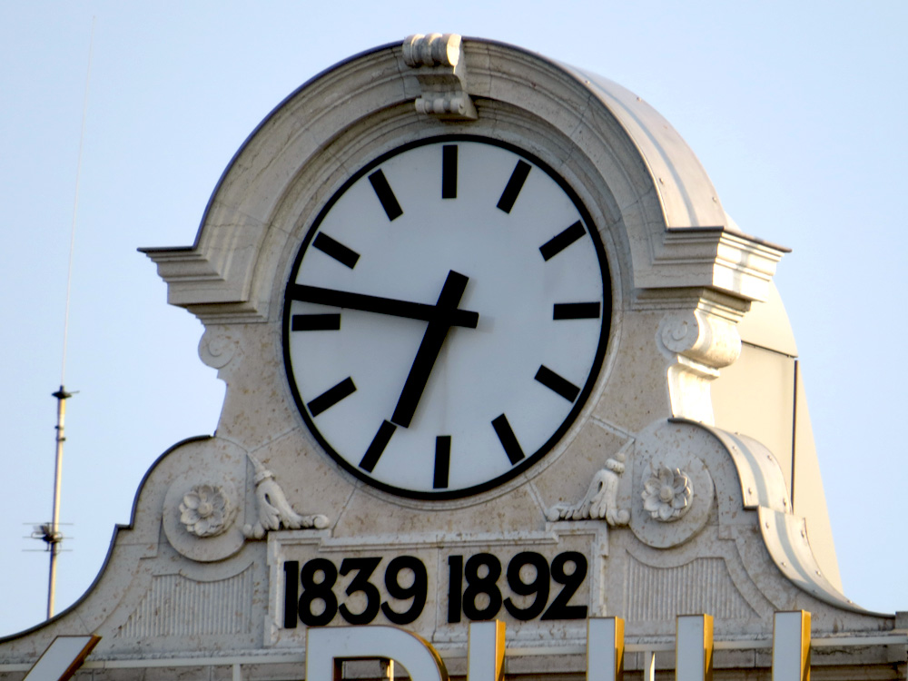 Slavenās firmas Patek Philippe pulkstenis