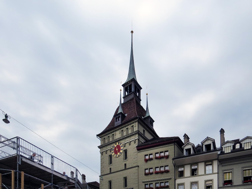 Käfigturm vecpilsētas sienas tornis ar vārtiem, celts 1640. gadā
