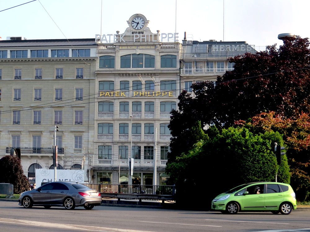 Slavenās firmas Patek Philippe pulkstenis. Quai de General-Guisan, Ženēva