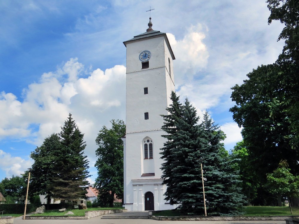 Pulkstenis uz Evangeliski  reformātu baznīcas