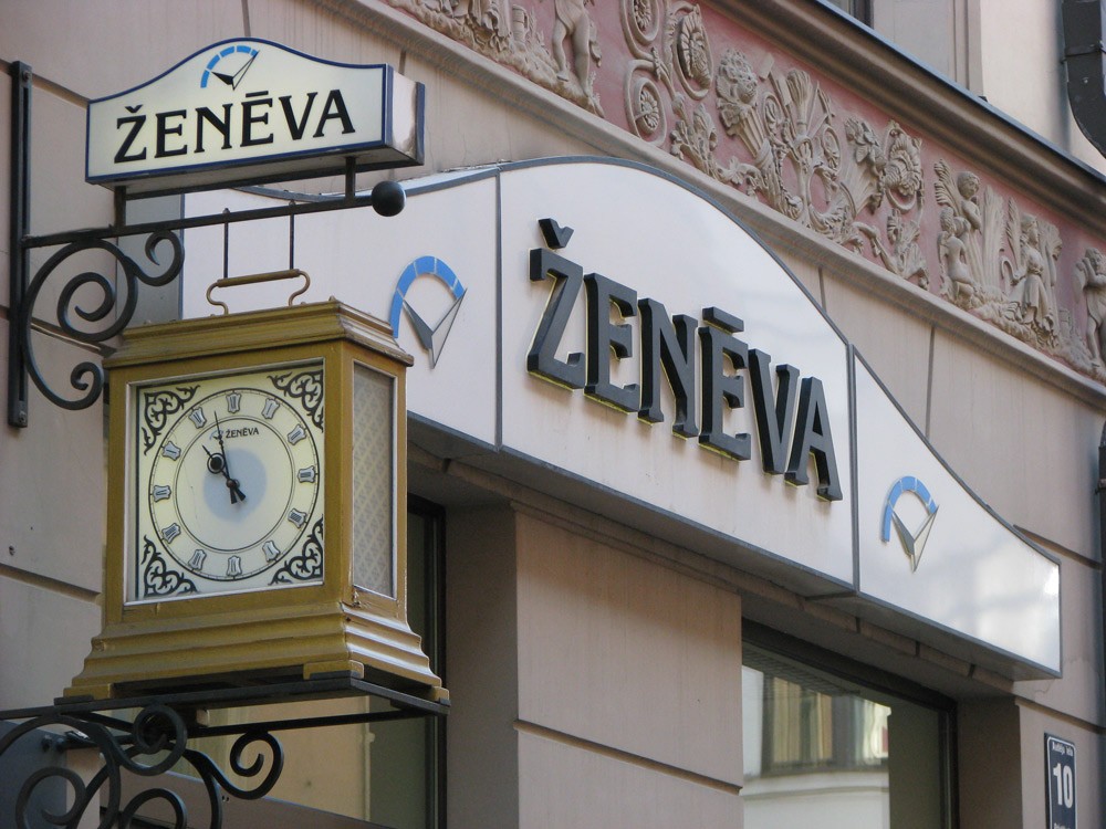 Reklāmas pulkstenis Ženēva, Rīga