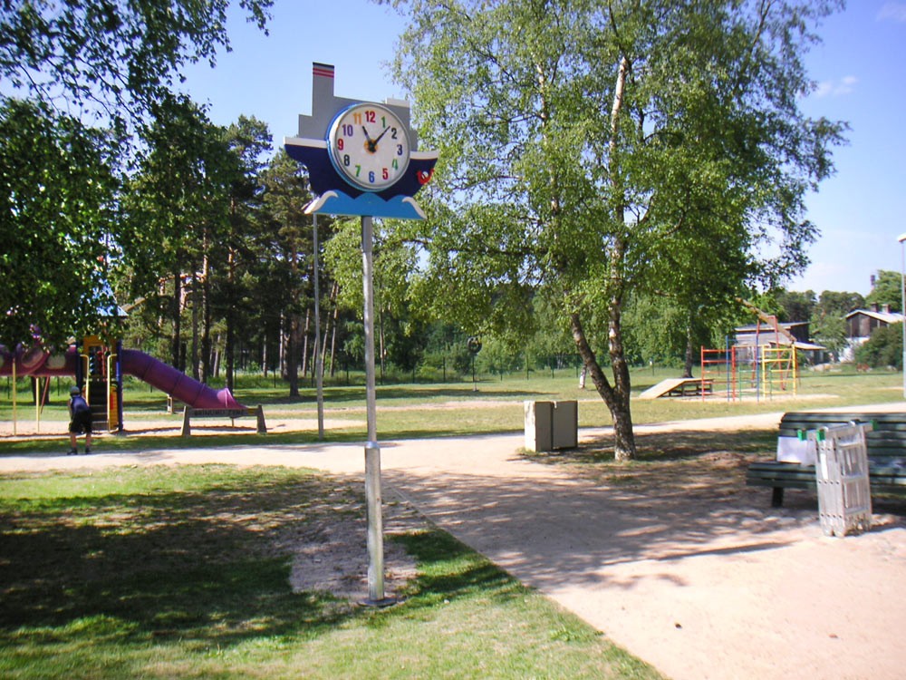 Pulkstenis, Ventspils, Bērnu parks "Fantāzija"